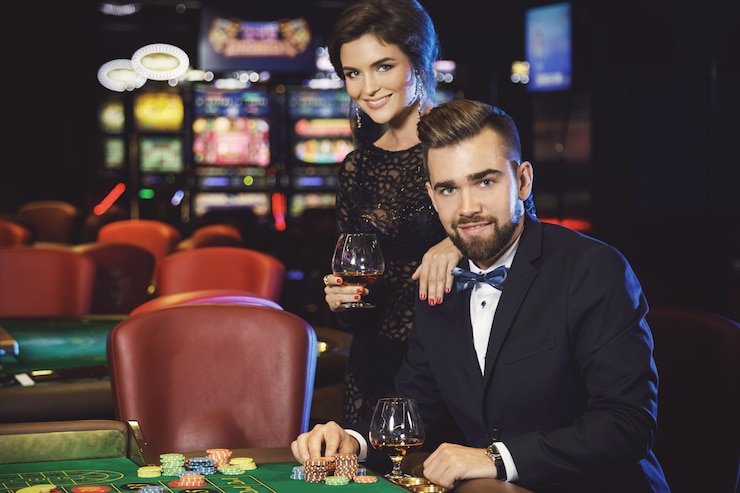 Fortune Ox live-dealer studio display on mobile phone screen with real-time chat